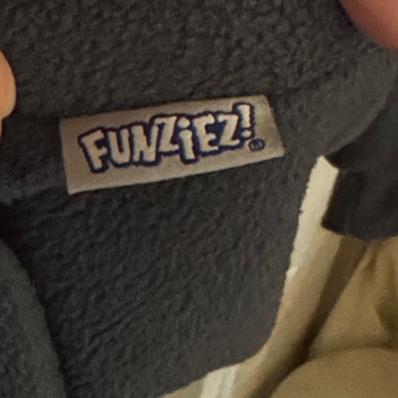 Adult Dinosaur Costume Black & Gray onesie zip up w/ Dino hoodie & tail - Small - Picture 7 of 13